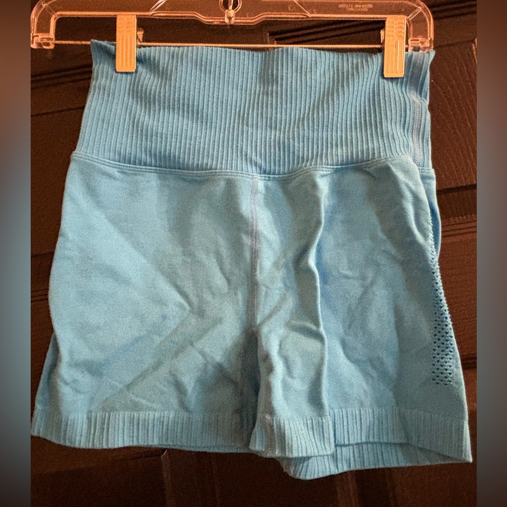 Athletic biker shorts with cute cut out on side